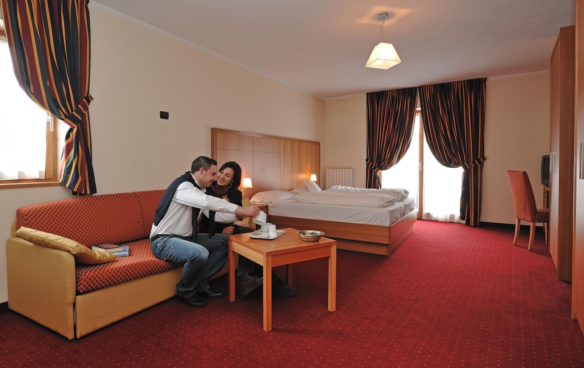 Hotel Touring Ливиньо Экстерьер фото